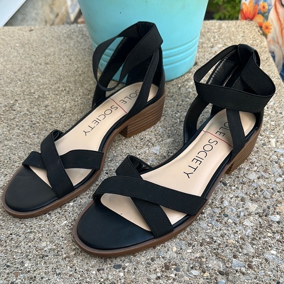 Sole Society Black Sandals with small heel size 10 Women’s - Picture 1 of 6